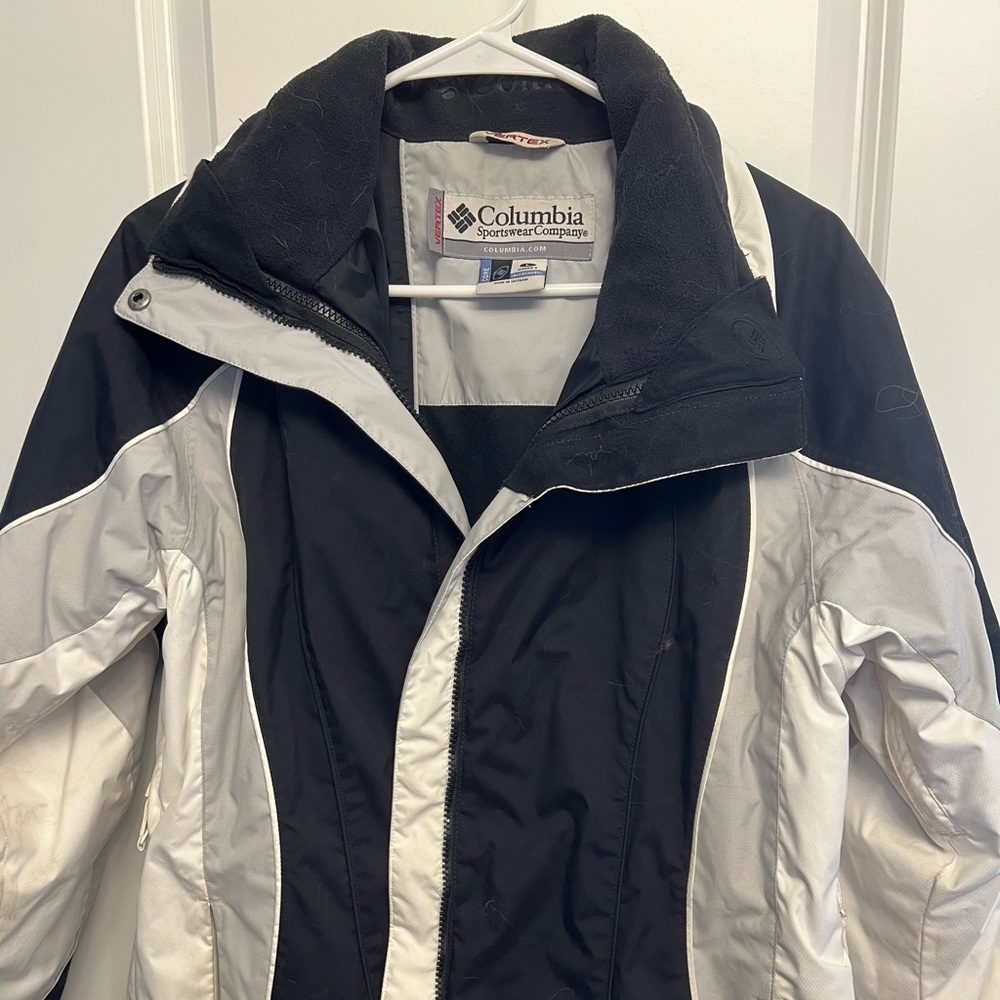 Columbia Black and White Women’s Jacket